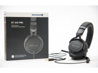 beyerdynamic-dt-240-pro_5ba0da69bac3e.jpg