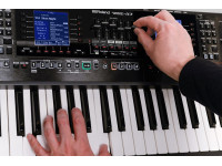<b>Roland E-A7 Expandable Professional Arranger Workstation Entretenimento visor duplo 61-teclas</b>