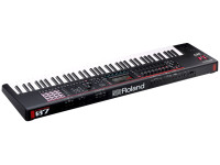<b>Roland FANTOM-07 Sintetizador 3.500 Sons Sampling Visor TOUCH a Cores 76-teclas</b>