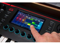 <b>Roland FANTOM-07 Sintetizador 3.500 Sons Sampling Visor TOUCH a Cores 76-teclas</b>