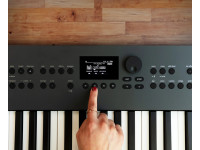 broland-gokeys-5-gt-graphite-cinzento-escuro-teclado-portatil-piano-sintetizador-arranger-ritmos-tecnologia-zen-core-61-teclas-best-seller-b_68515c6e28c2c.jpg