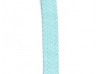 daddario-19uke03-_5f327f988e24f.jpg