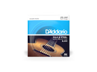 Daddario  EJ40 - plateado, Seda, Especialmente adecuado para guitarras acústicas con un cuerpo más pequeño, Metros: PL011-PL014-J023-J028-J-038-J047, 
