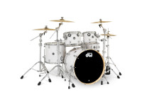 DW DWe 5-piece Drum Kit Bundle White Marine Pearl FinishPly - Tom de 8 DW DWe 5-piece Drum Kit Bundle White Marine Pearl FinishPly - Tom de 8