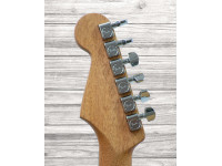 fender-american-acoustasonic-strat-3-sb_61260c8babe59.jpg