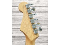 fender-american-acoustasonic-strat-bk_5ed7b4eef4000.jpg