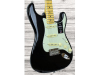 fender-american-professional-ii-maple-fingerboard-black_62307db75dceb.jpg