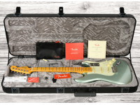 fender-american-professional-ii-strat-mn-myst-sfg_64a69af25ca0f.jpg