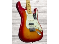 fender-american-ultra-strat-mn-hss-prb_5e6a144641ac2.jpg