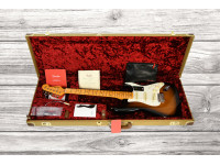 fender-american-vintage-ii-1957-maple-fingerboard-2-color-sunburst_64187a379c7aa.jpg