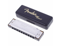 Fender Blues Deluxe Harp G - Armónica diatónica en la tonalidad de sol mayor., Tapas con acabado cromado, Cuerpo fabricado en plástico ABS., Equipado con 20 cuchillas, Un modelo adecuado para el blues y la música tradicional.,...
