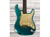 Fender Custom Shop Limited Edition 59 Stratocaster Heavy Relic Aged Ocean Turquoise - Hecho en EE. UU., Cuerpo: Aliso, Mástil: Arce tostado aserrado en cuartos, Perfil del mástil: 1959 "D", Construcción: Atornillable, Diapasón: palisandro AAA, 