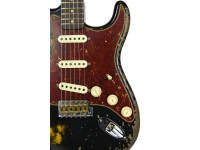 fender-custom-shop-limited-edition-60-stratocaster-super-heavy-relic-black-over-two-color-sunburst_66bf514c0a511.jpg