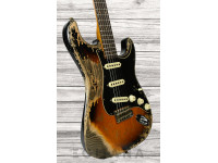 fender-custom-shop-limited-edition-poblano-strat-super-heavy-relic-super-faded-aged-3-color-sunburst_6350276755008.jpg