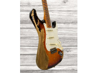 fender-custom-shop-limited-edition-red-hot-super-heavy-relic-maple-fingerboard-faded-aged-chocolate-3-color-sunburst_641c7ed2afc01.jpg