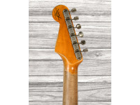 fender-custom-shop-limited-edition-red-hot-super-heavy-relic-maple-fingerboard-faded-aged-chocolate-3-color-sunburst_641c7ed802792.jpg