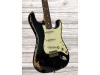 fender-michael-landau-signature-1968-stratocaster-round-laminated-rosewood-black_679bba5fc31ce.jpg