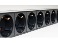 fonestar-frp-8-extensao-eletrica-1u-rack-19-com-8-saidas_688c8914a1cba.jpg