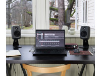 genelec-8010-am_6a6b4bcb828fd.jpg