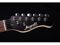 magneto-u-one-u-wave-classic-transparent-black-matte-ash-with-gig-bag_68d666cd81790.jpg