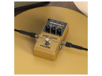 Nux   Amp Core Studio Pedal